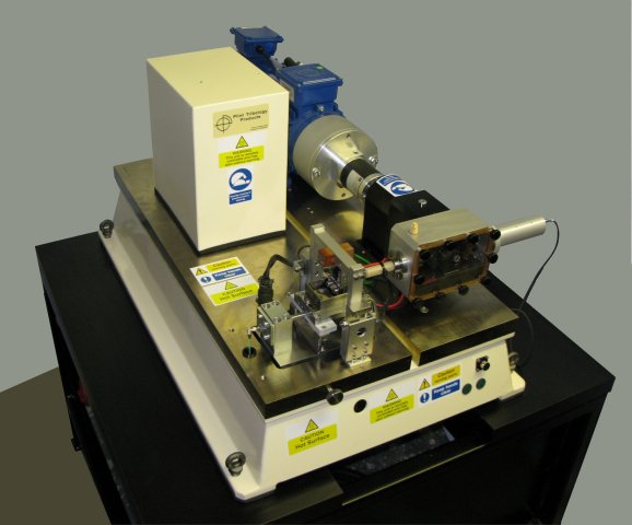 왕복형 마찰력 시험기로, 고속~저속 시험을 정밀하게 다양한 샘플을 설치하여 시험분석 가능